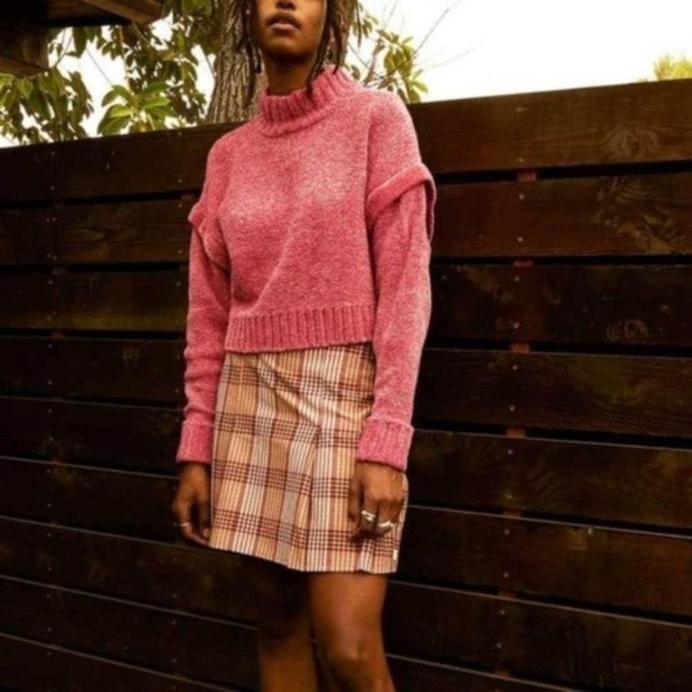 Urban Outfitters Daria Double Take Chenille Sweater size M Medium Plush Soft